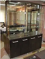 Вітрина для салону краси ВР009