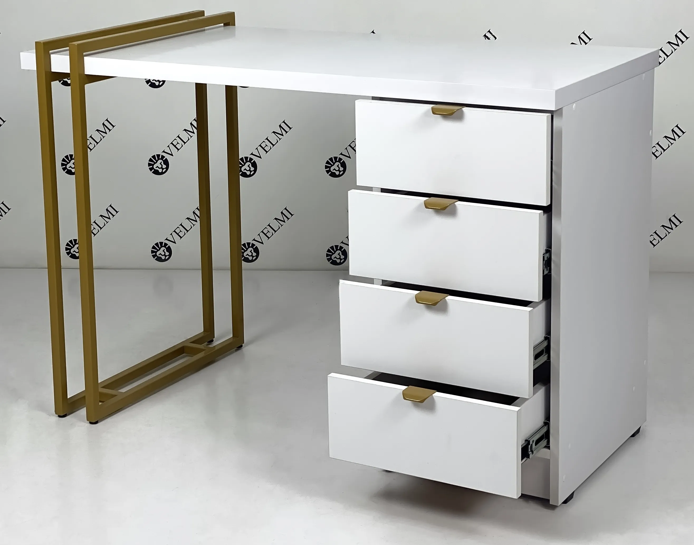 NEW!!! Стіл манікюрний мод.160 Metal Line